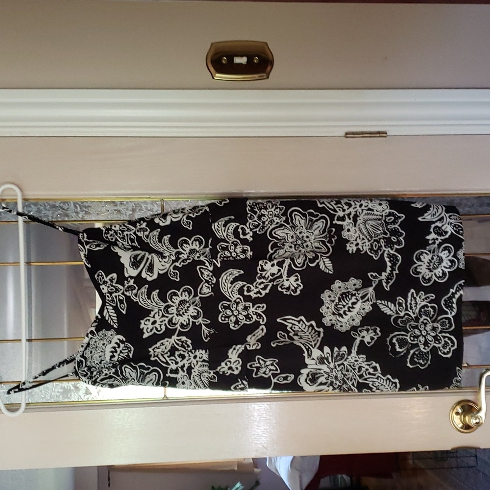 American Eagle Outfitters Women's Top.  Size 8.